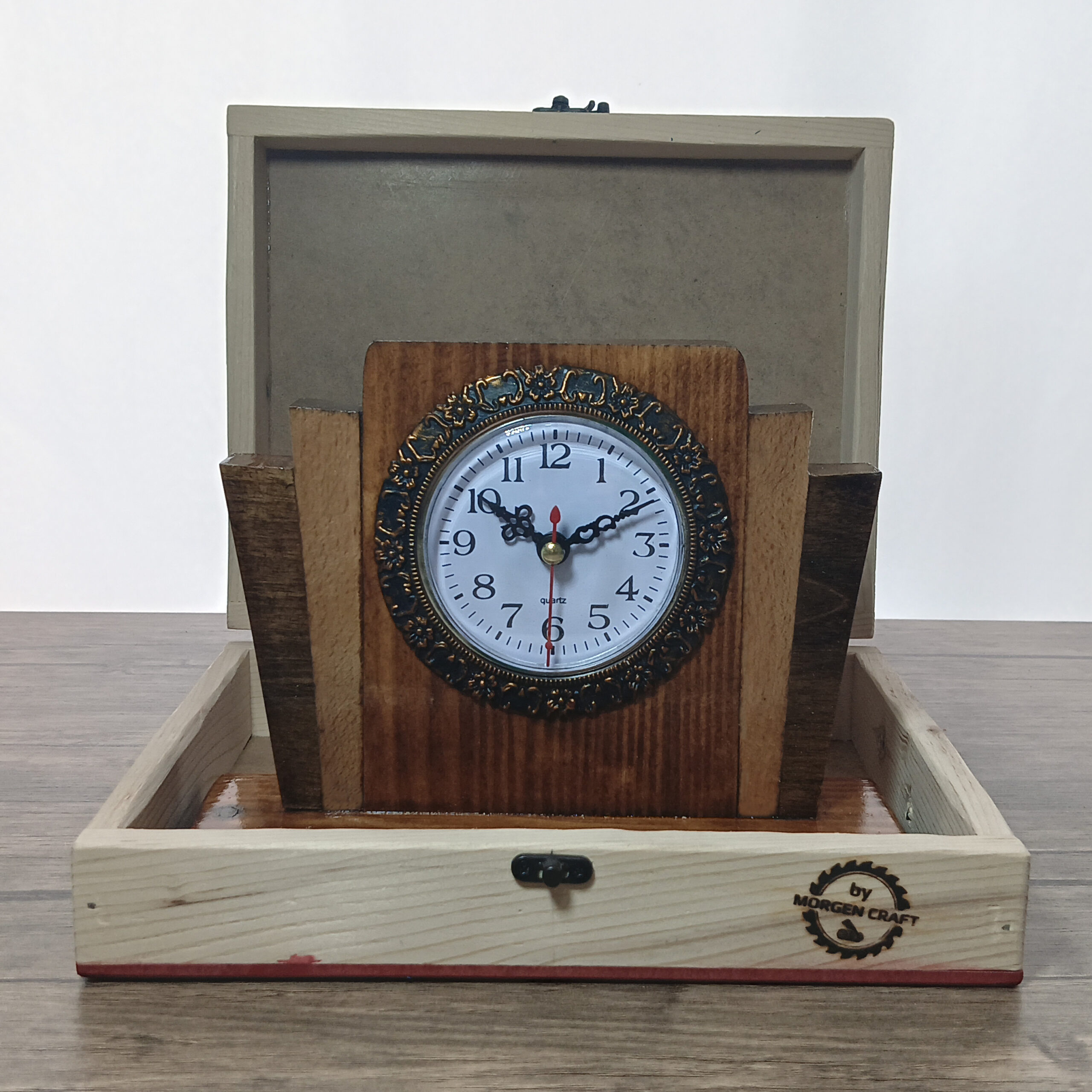Ahşap masa saati El Yapımı. handmade wooden desk clock