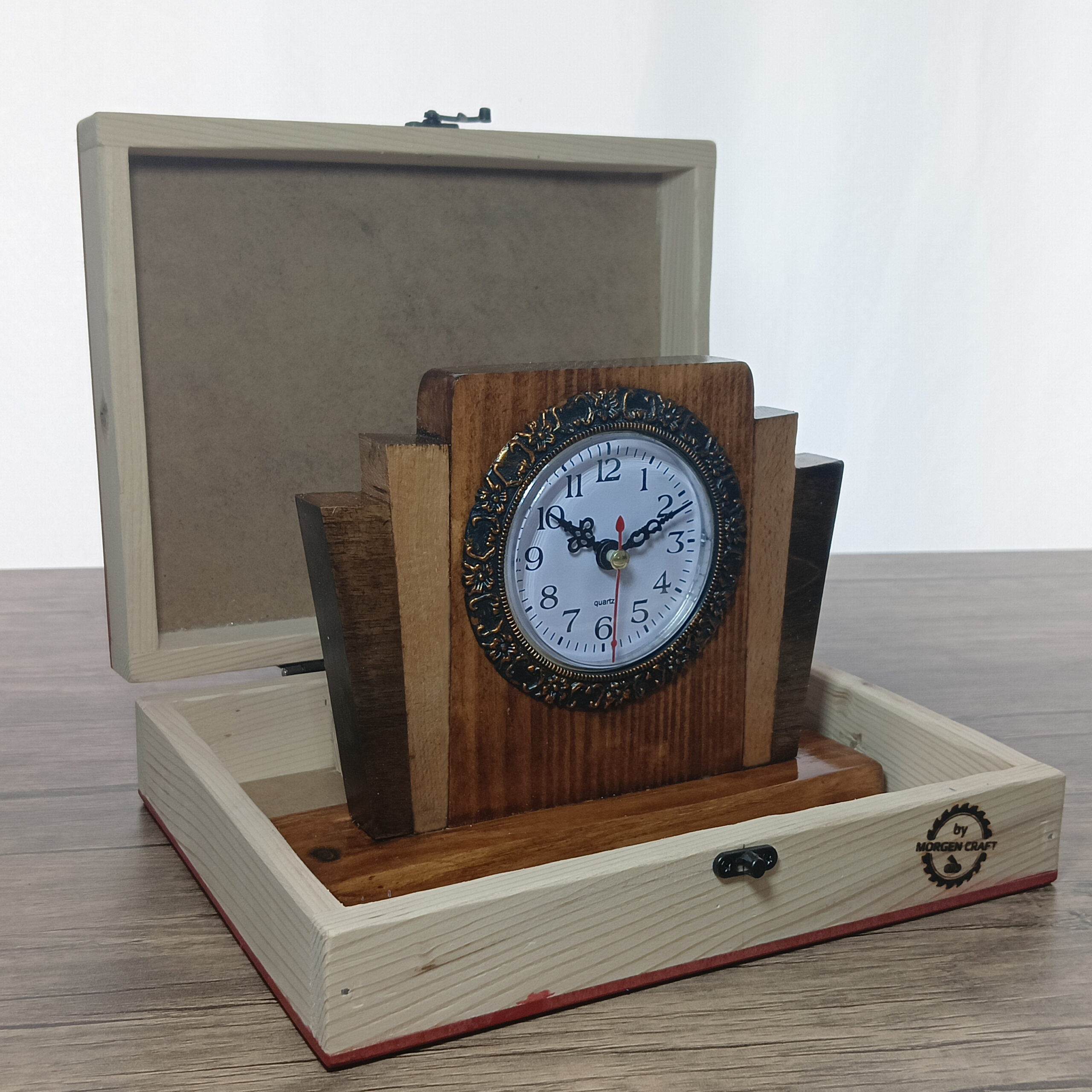 Ahşap masa saati El Yapımı. handmade wooden desk clock