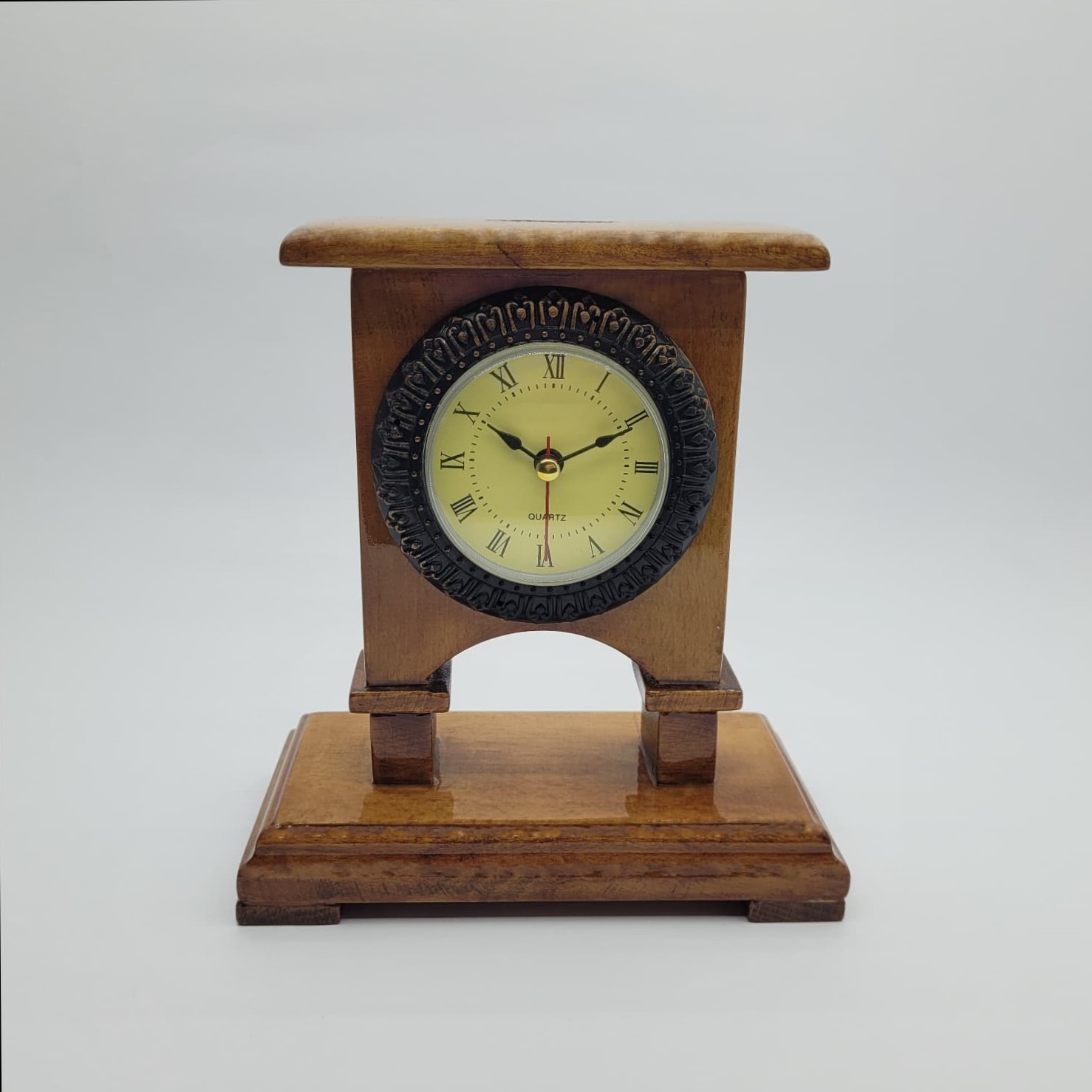 Vinculum Wooden Desk Clock