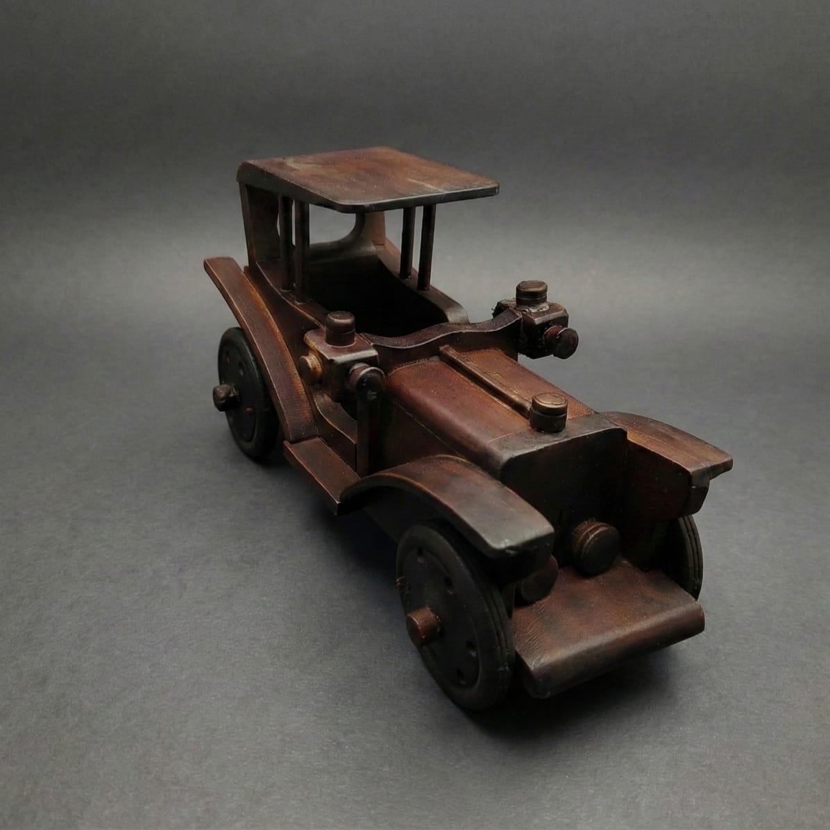 Olden Wooden Car