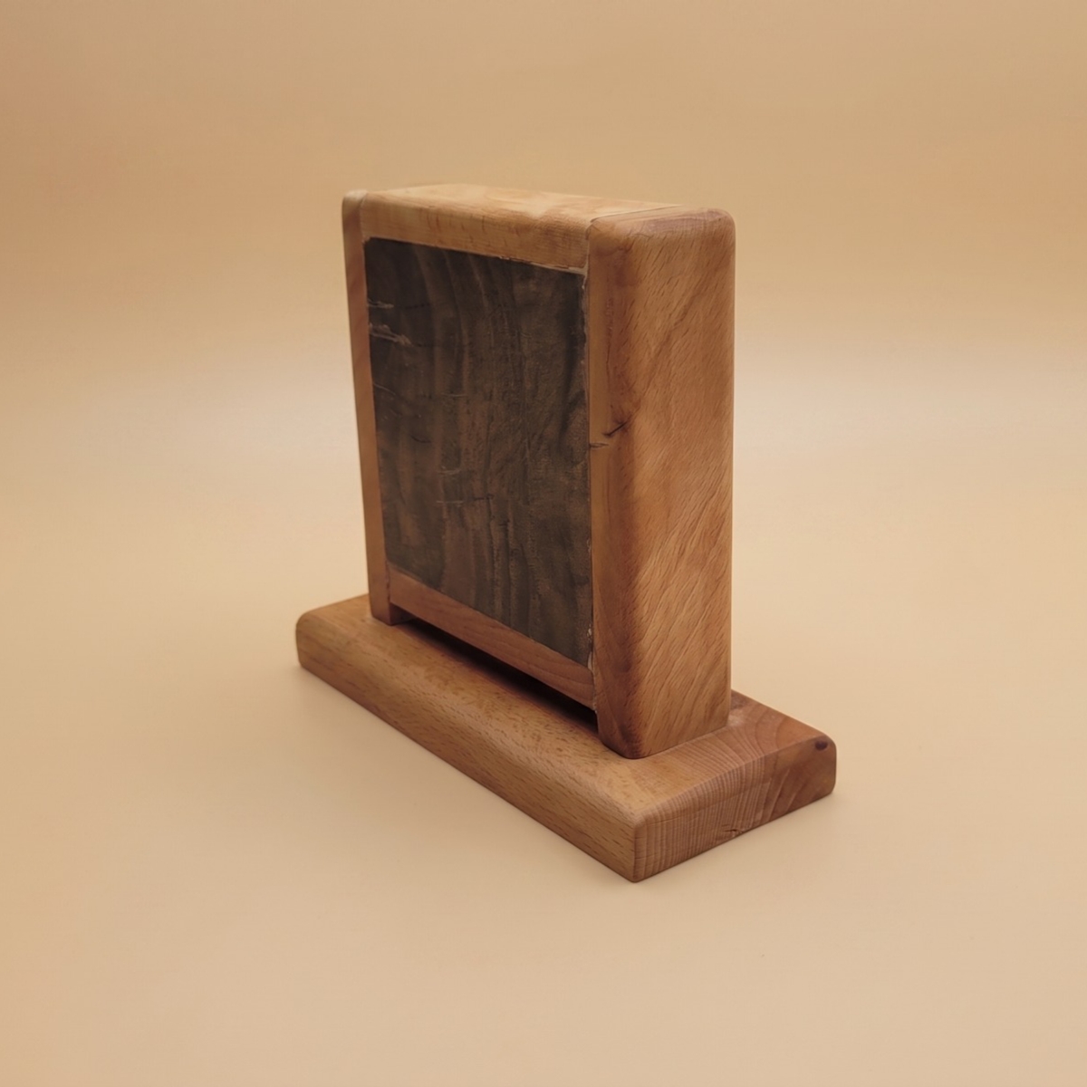 Essent Dualis Wooden Desk Clock